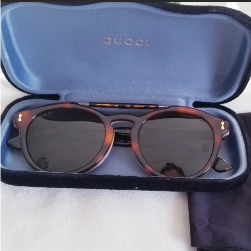 Gucci Havana Sunglasses - Picture 4 of 8